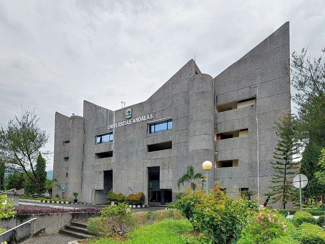 universitas luar pulau Jawa