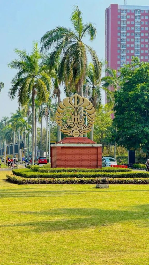 Lahir dari Universitas Indonesia